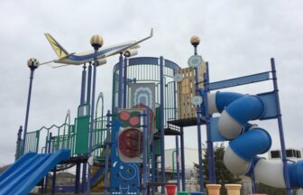 小牧市小針公園複合遊具