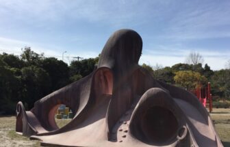 半田市みなと公園タコ遊具